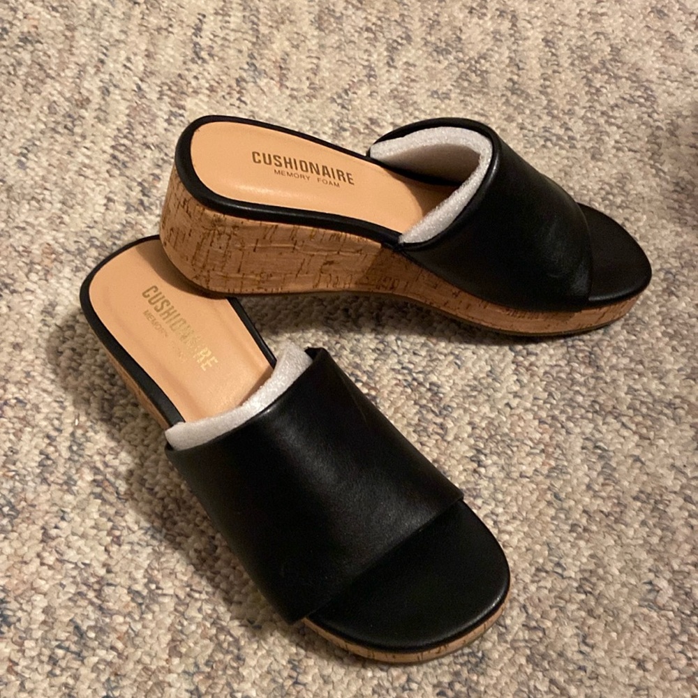 Cushionaire Black Wedges